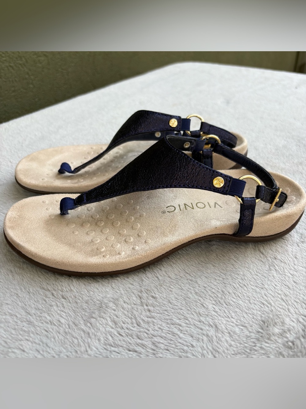 Vionic sandals - Kirra Metallic Navy Women’s Size 6.5 -Excellent Condition